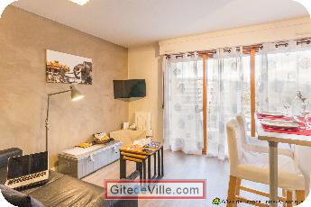 Self Catering Vacation Rental Nantes 9