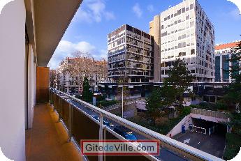 Self Catering Vacation Rental Lyon 4