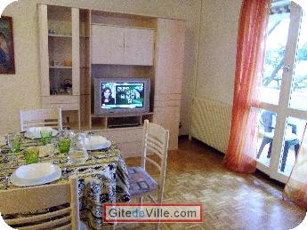 Self Catering Vacation Rental Oullins 5