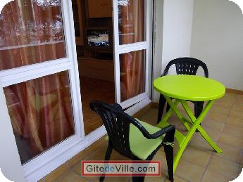 Self Catering Vacation Rental Oullins 7